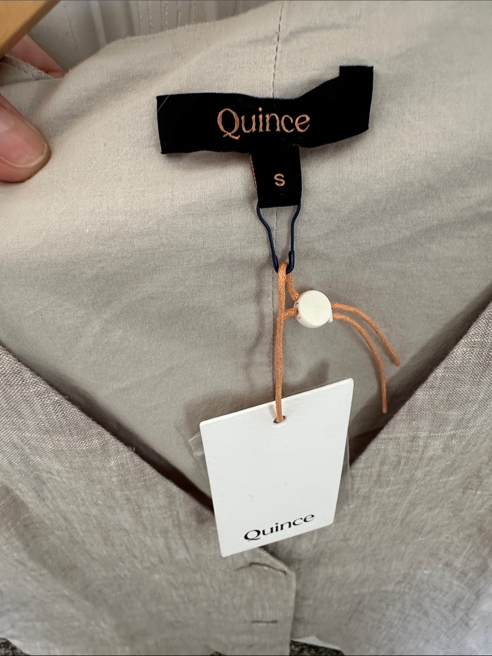 Quince 100% European Linen Vest Size S, Color Beige (Flax) - Picture 3 of 6